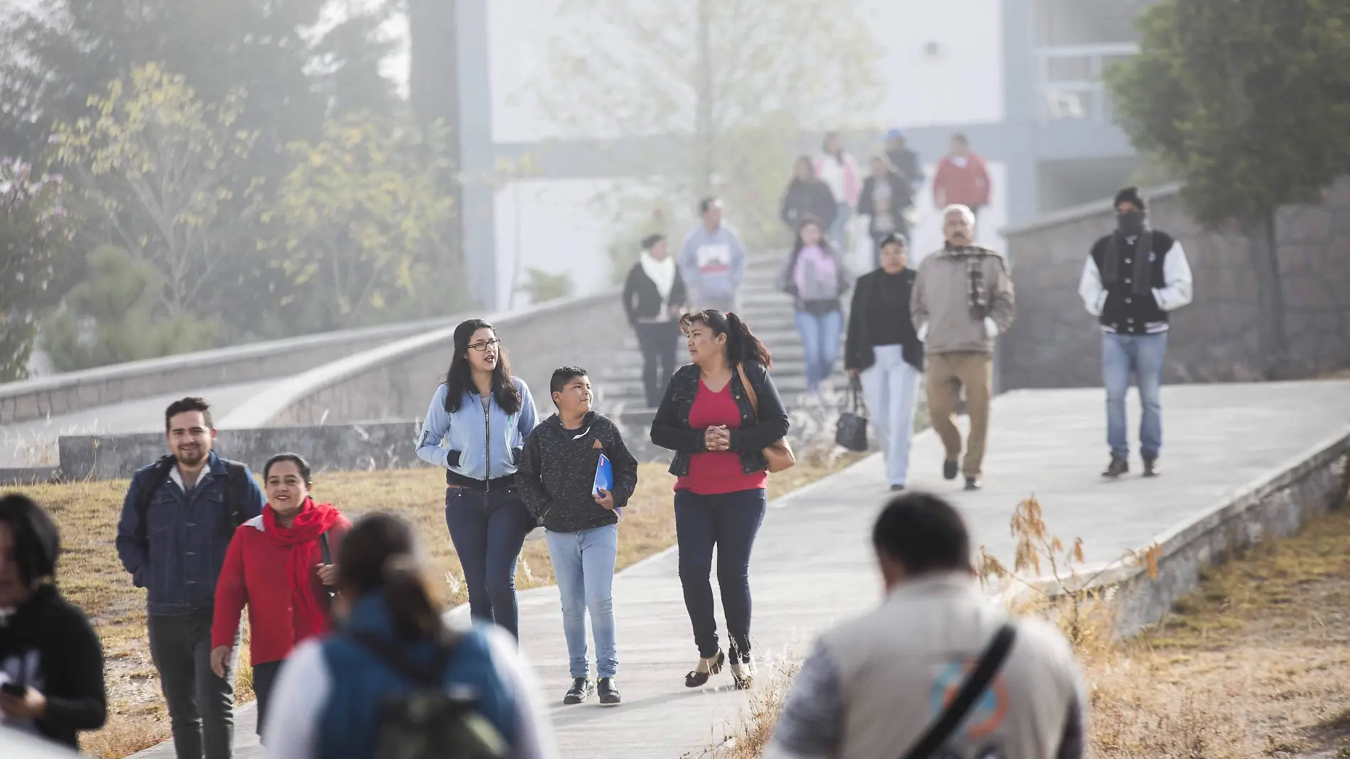 Habrá más de mil becarios universitarios.  Foto César Ortiz  El Sol de San Juan del Río.